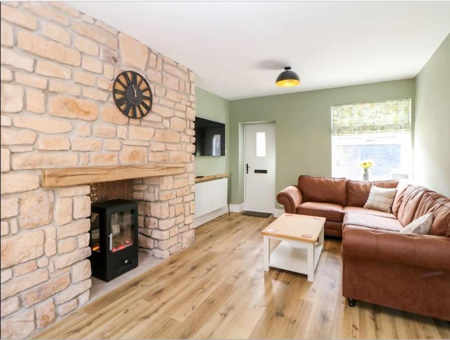 Babbling Brook Cottage Stony Middleton 外观 照片